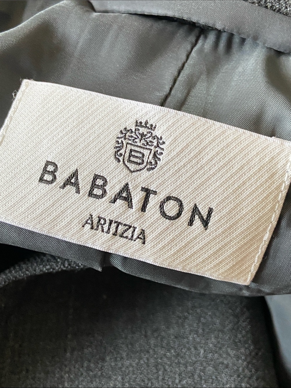 Aritzia Babaton Power Blazer dark grey colorway open front 3/4 sleeves Size 10 - Picture 8 of 16
